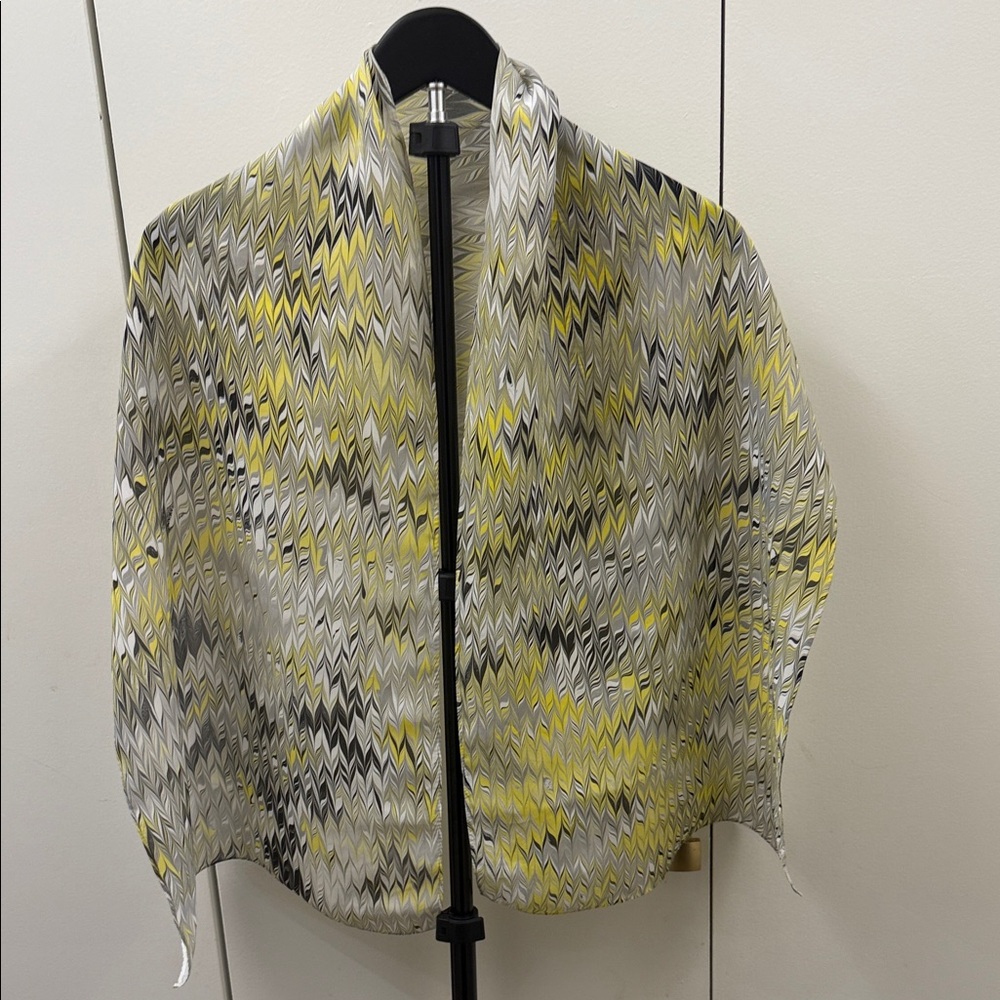 Stylish Women's Chevron Scarf in Yellow and Gray